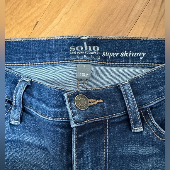New York & Co. Super Skinny Jeans- Size 2 - Picture 3 of 5